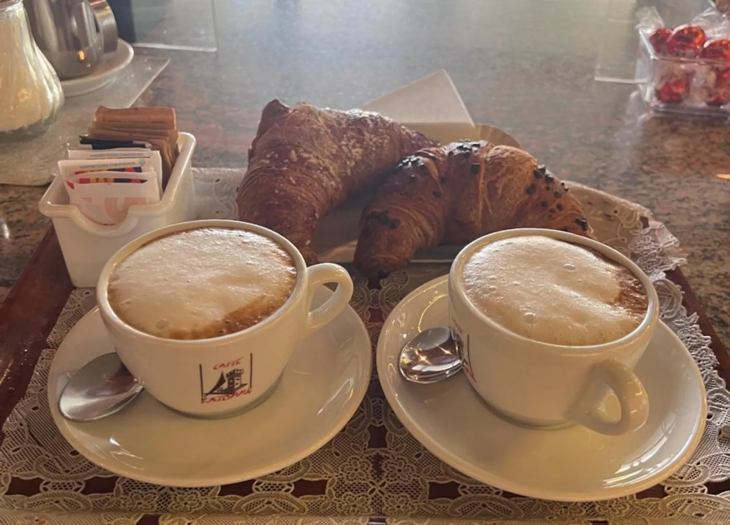 ***  Hotel La Bussola パデンゲ・スル・ガルダ イタリア