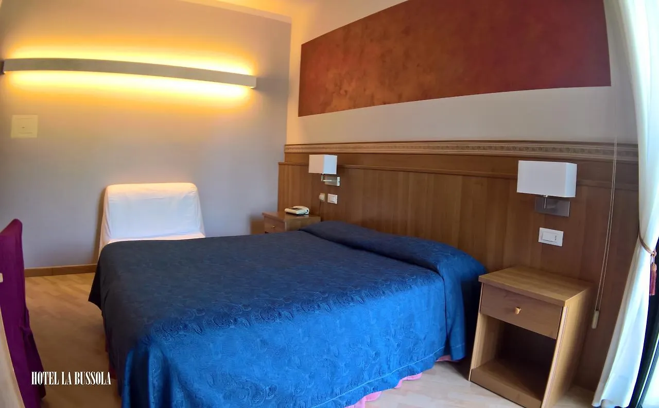 Hotel La Bussola パデンゲ・スル・ガルダ