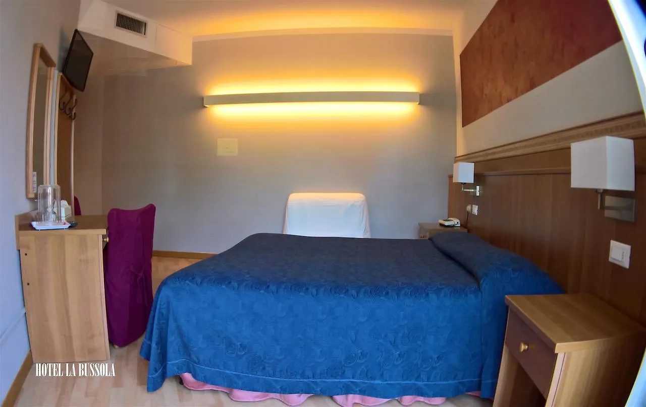 Hotel La Bussola パデンゲ・スル・ガルダ