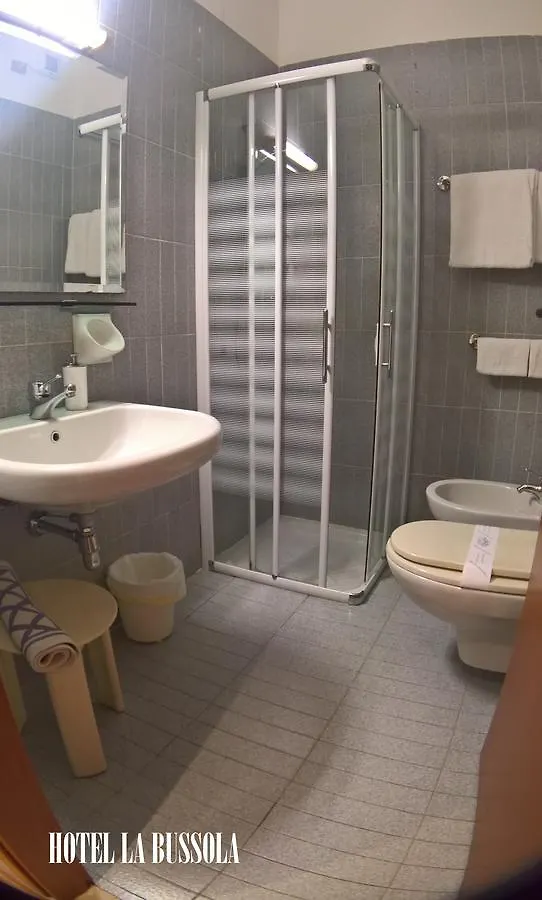 ***  Hotel La Bussola パデンゲ・スル・ガルダ イタリア