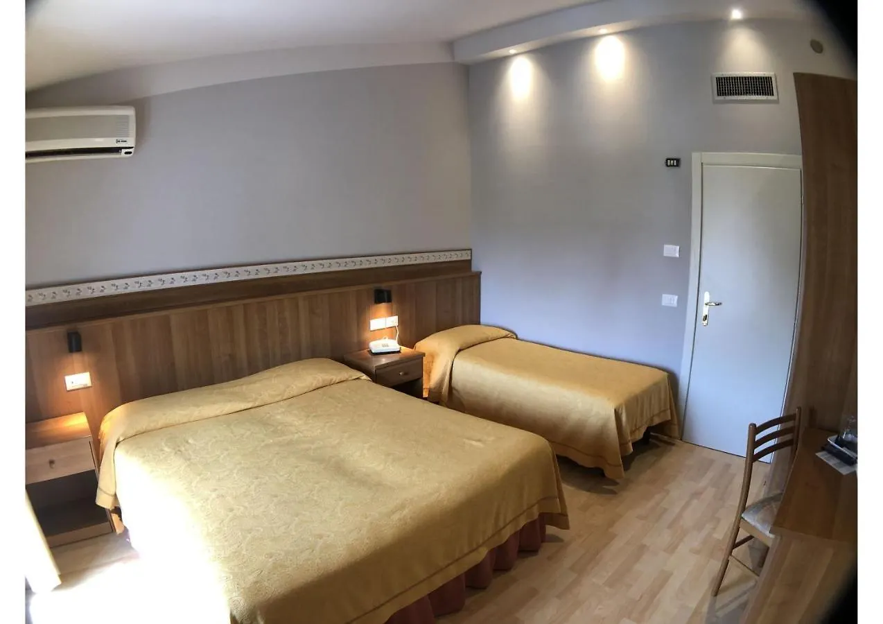 Hotel La Bussola Padenghe sul Garda
