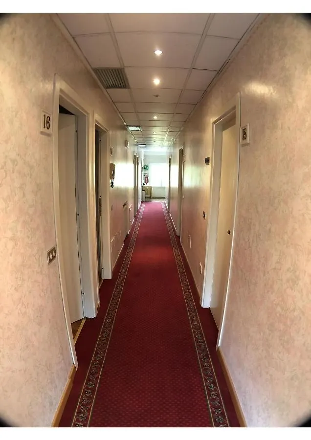 Hotel La Bussola Padenghe sul Garda 3*,  Italien