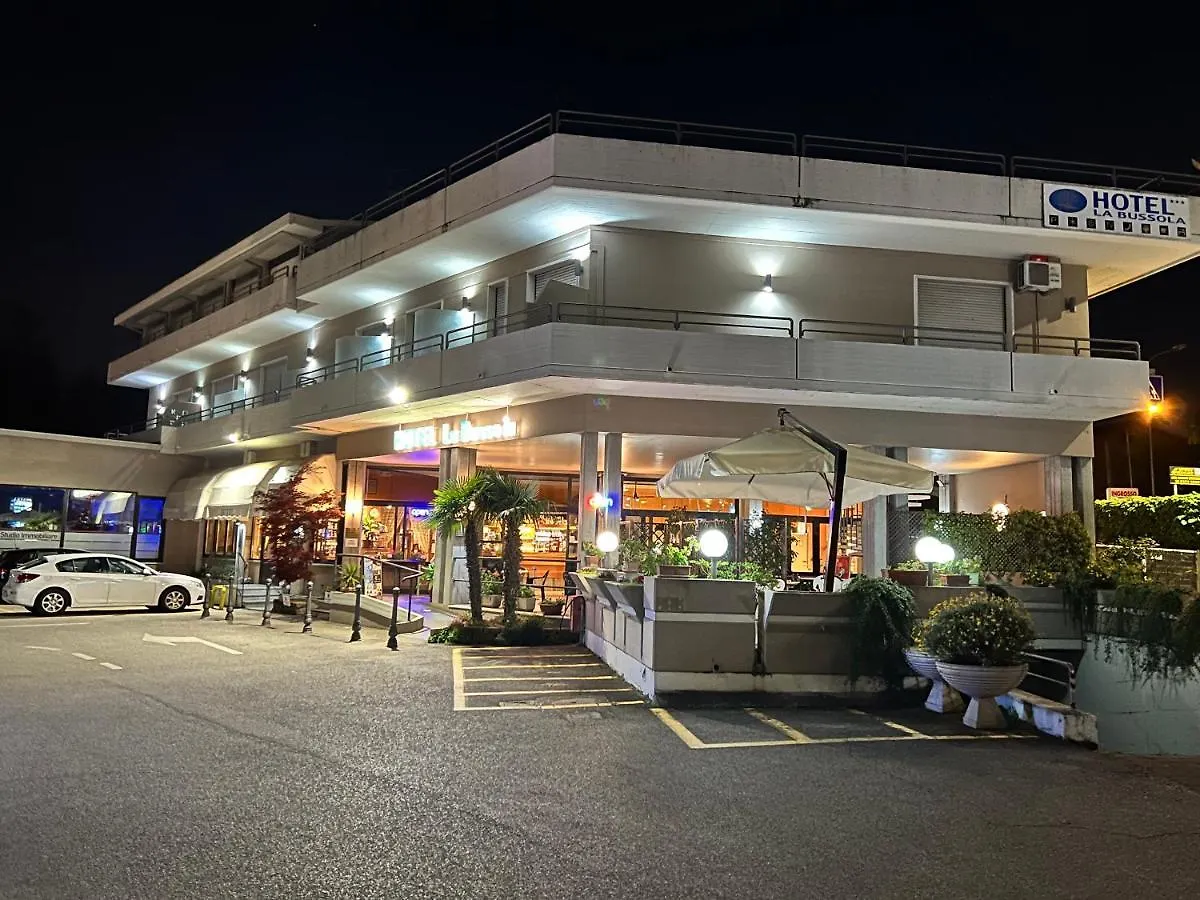 Hotel La Bussola Padenghe sul Garda 3*,