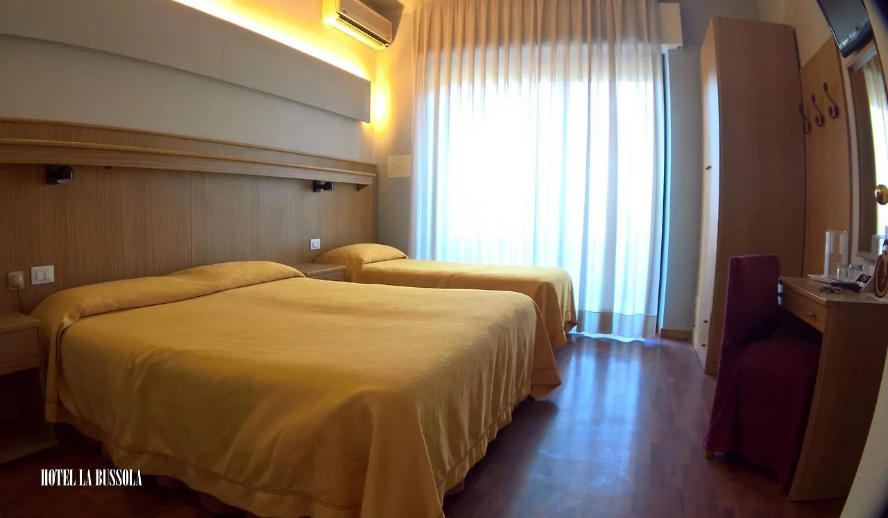 Hotel La Bussola Padenghe sul Garda 3*,