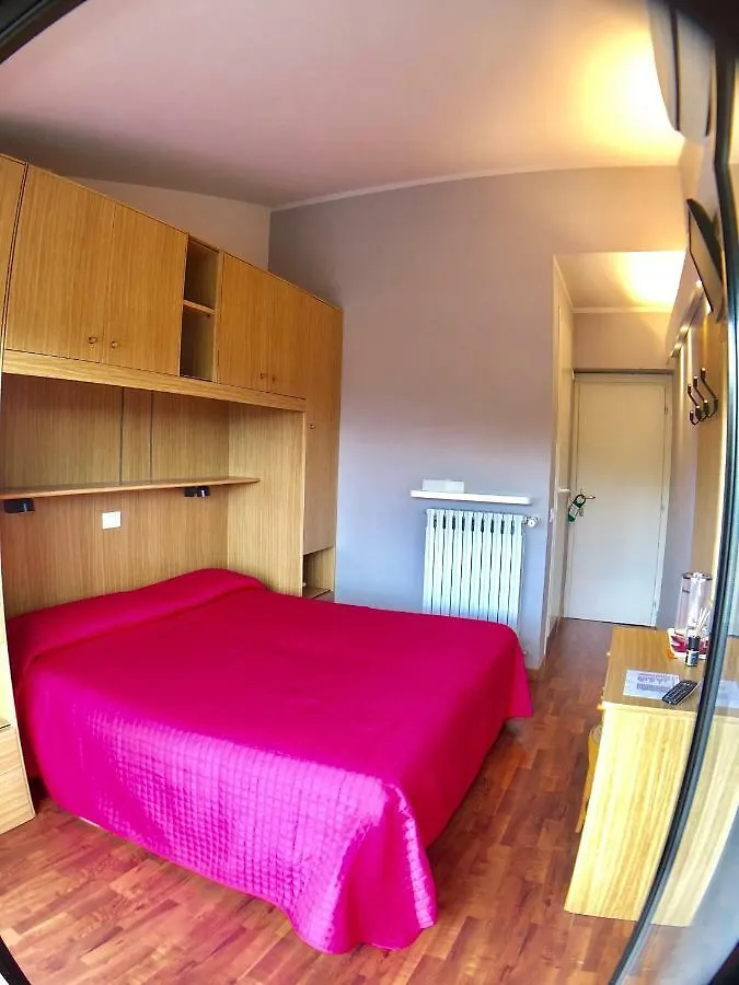 Hotel La Bussola Padenghe sul Garda 3*,
